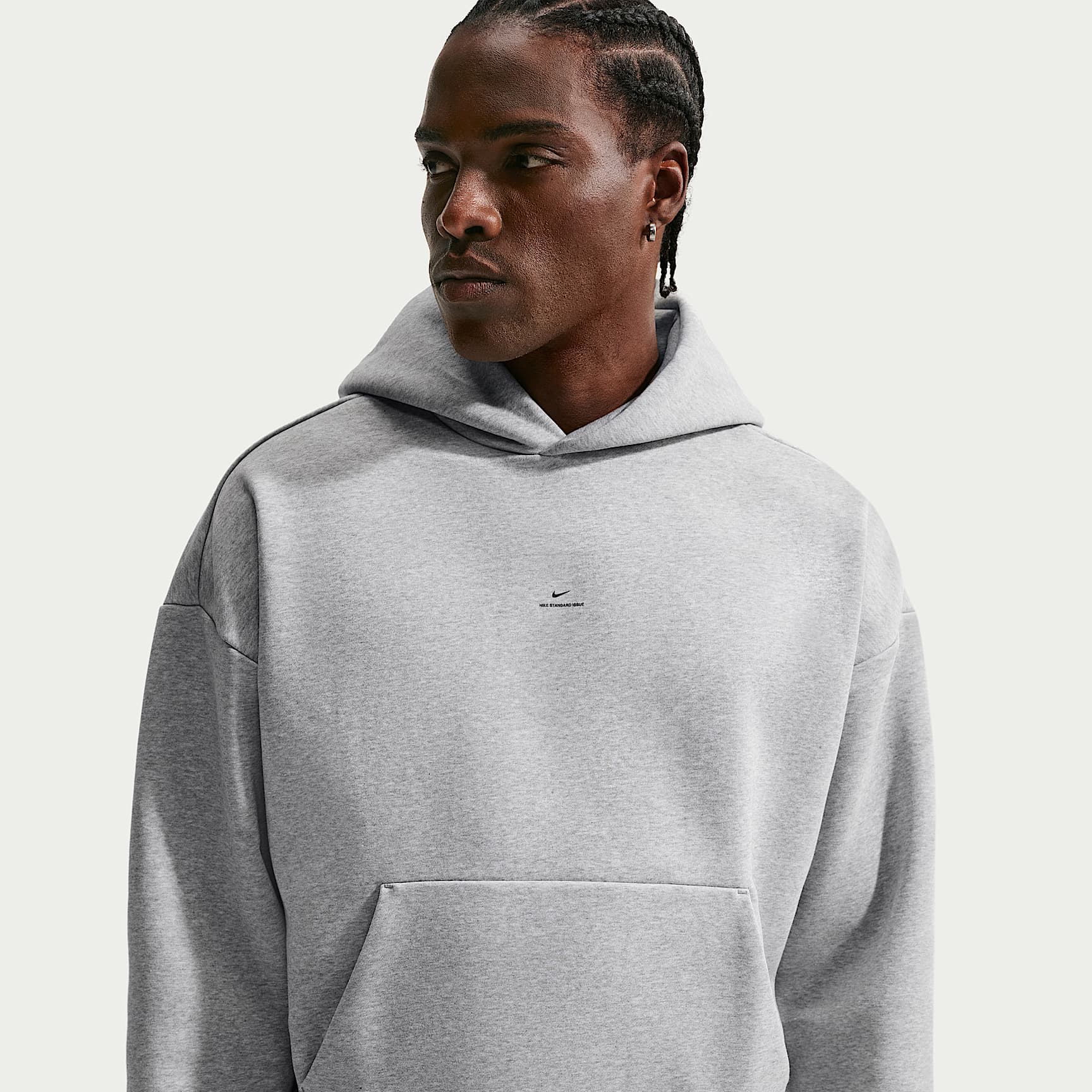 Nike Standard Issue Men's Therma-FIT Brushed Basketball Pullover